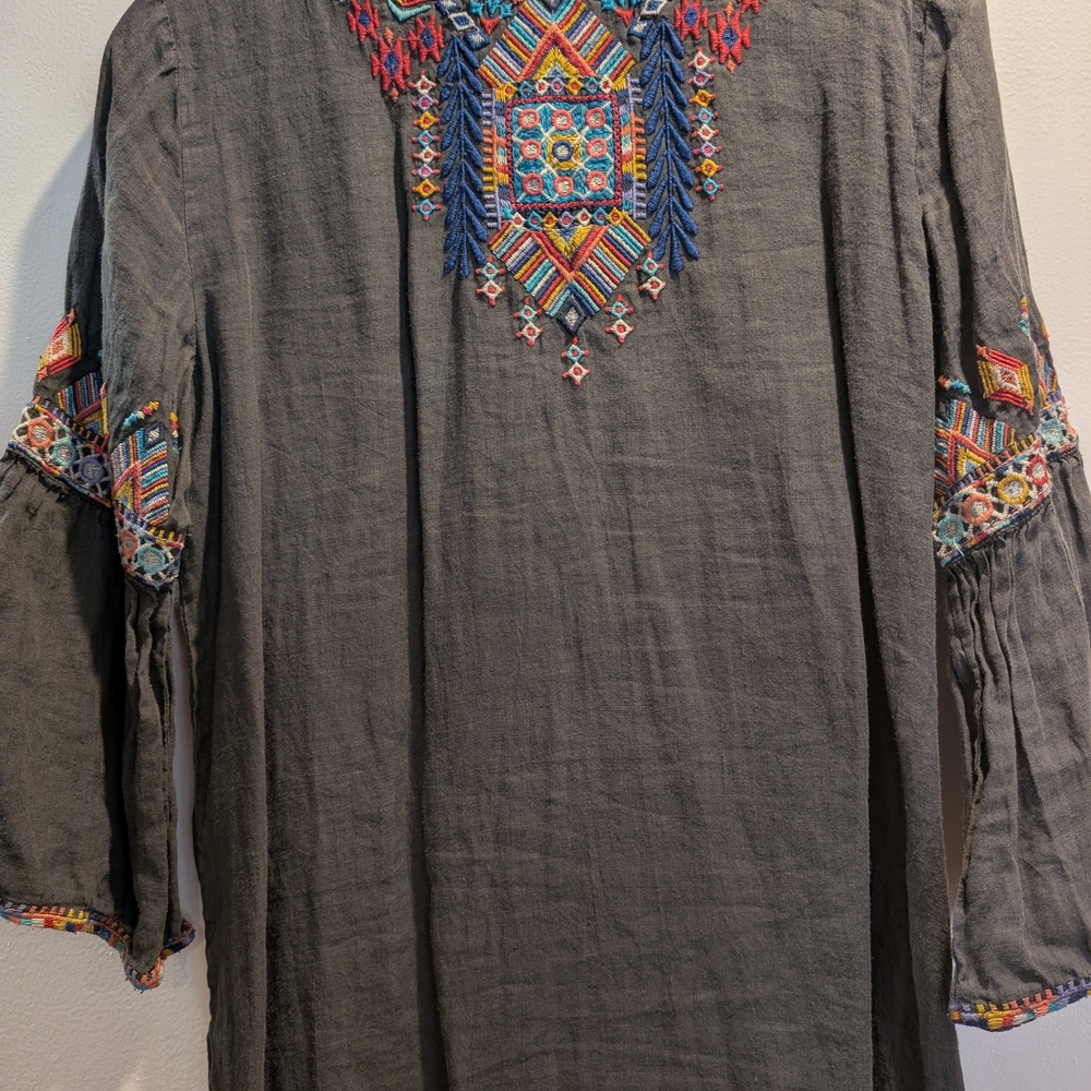 Colorful Embroidered Top - Picture 8 of 9
